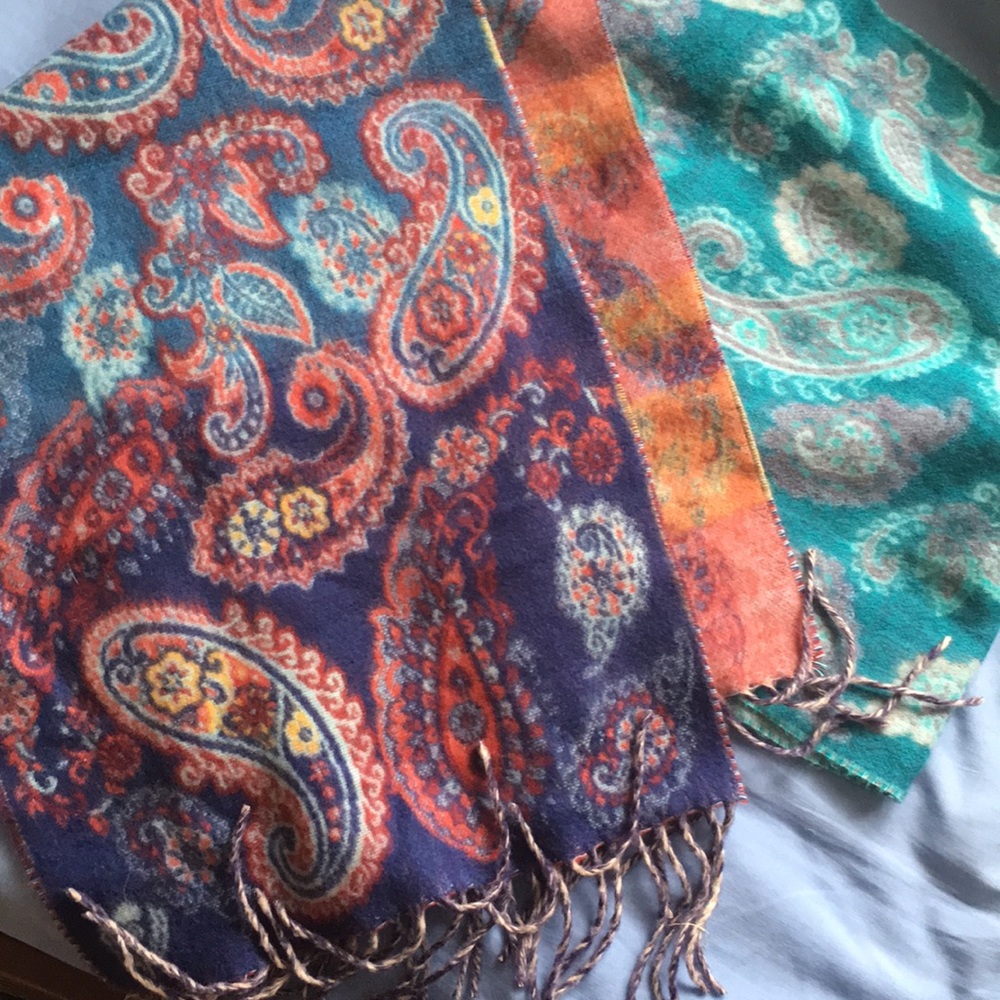Paisley Patterned Scarf